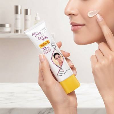 كريم الوجه المتطور متعدد الفيتامينات بعامل حماية من الشمس SPF 30 من جلو آند لافلي - 100 غرام