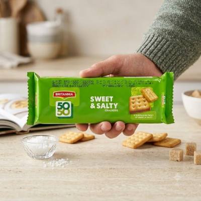 بريتانيا 50-50 مقرمشات حلوة ومالحة، 62 غرام